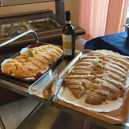 Alfa - Inclusa Con Pacchetti Personalizzati Ξενοδοχείο 2*