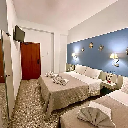 Alfa Hotel 2*