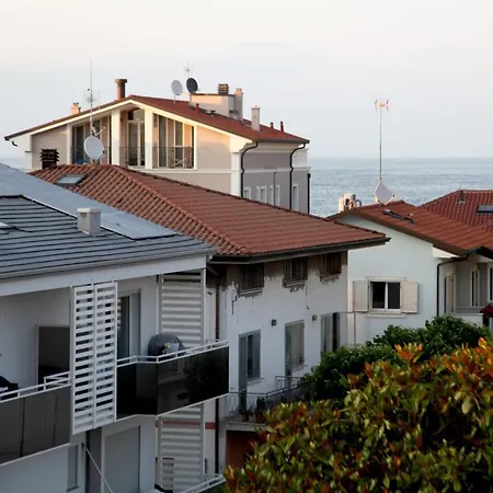Alfa Hotel 2*